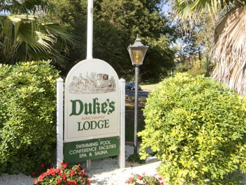 Dukes Midway Lodge Auckland Esterno foto